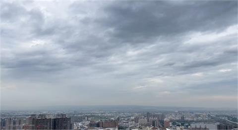 颱風楊柳估傍晚5時台南出海　嘉義以南嚴防風雨