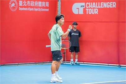2024華國三太子國際男網賽　高中球員當球僮感受新鮮體驗