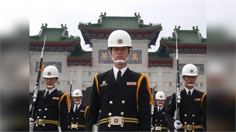 九三軍人節向國軍致敬　曾任海軍儀隊禮兵長 賴俊翰憶軍旅歲月：有你們台灣才能安心