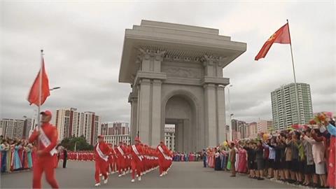 北韓勞動黨80週年黨慶暖身　大批跑者送金正恩忠誠信