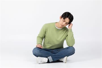 鋼鐵直男的玻璃心碎警告！這5個瞬間他超怕妳會轉身離開