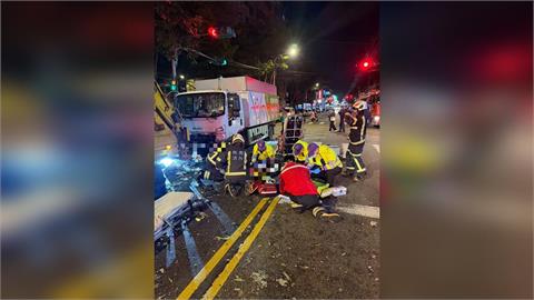 快新聞／桃園回收車駕駛「昏倒撞6人」78歲婦卡車底慘死　環保局：今日出勤無異狀