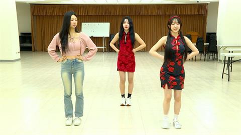 TokkiCutie三本柱來囉! 李素泳、朴恩惠、金世星同框拜年