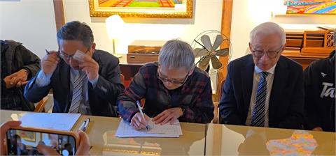 「葉霸浪潮」燒! 曹興誠見面表達敬佩 葉春蓮親簽「罷傅」連署