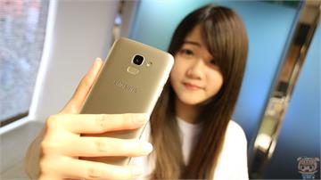 熊貓眼剋星！可調式三段鎂光燈讓你自拍超亮眼！Samsung Galaxy J6 開箱評測！