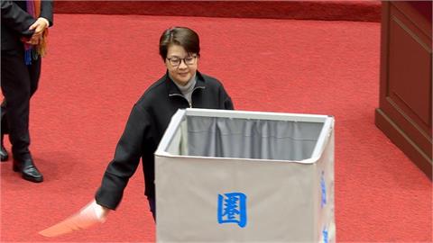 快新聞／3法案三讀！黃珊珊稱「執政黨咎由自取」　網轟：先學會蓋章再來543