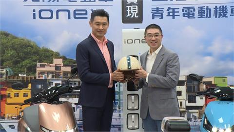 謝國樑送青年電動機車專案　林右昌質疑適法性及公平性