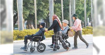 弱老相殘2/長照3.0九月上路 民團提「類帳戶制」整合本外國照顧資源