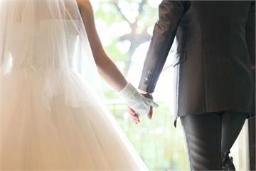 幫出軌妻辦婚禮嫁小王　綠帽夫獨養2孩坦言：怕被殺 