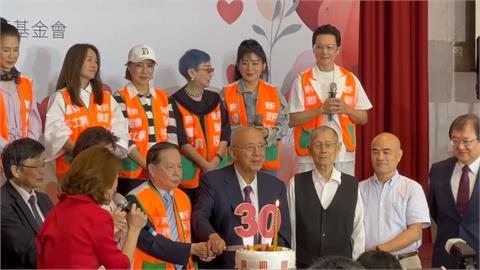 肝基會歡慶30歲！　推出新書紀錄「救肝血淚史」