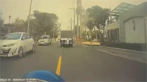 台南毒駕男載5孩童拒檢狂飆　遭轎車撞飛、2童頭部撕裂傷