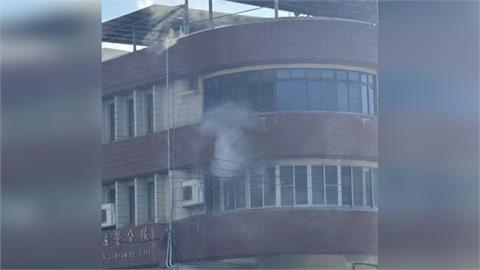 左營消防隊"寢室起火"! 疑電線走火竄濃煙"急灌救"