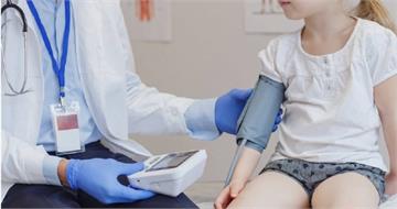 4歲女童血壓飆147就醫竟驗出「男染色體」　醫揭罕病作祟：需要考慮性別重建