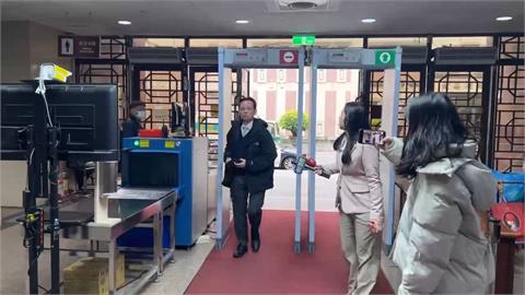 被鍾小平控收賄3～4億　柯文哲遞狀指「含血噴人」今開庭