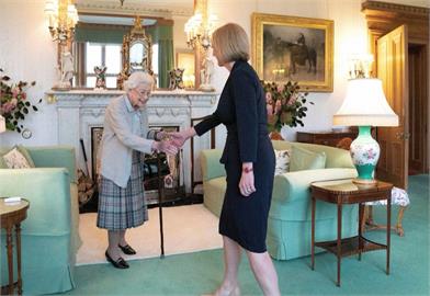 特拉斯獲女王任命 正式就任英國首相