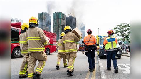 快新聞/香港宏福苑大火奪走55條人命 家屬悲痛「她和最愛的貓一起走了」