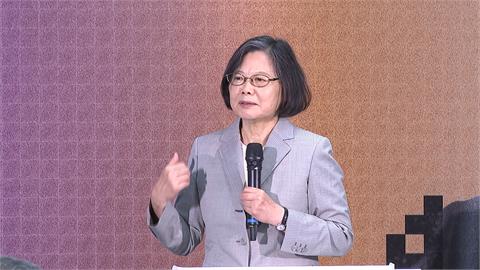 出席數位李登輝特展 蔡英文提罷免"感謝志工和國人"