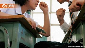 高三學長「被撞一下」大暴走！拖行學妹3層樓、強剪頭髮