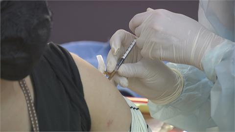週四僅增14例本土創2個月新低　疫苗覆蓋率突破18%