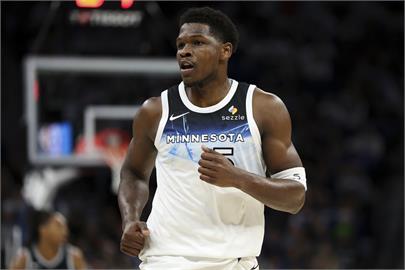 NBA(影)／「蟻人」愛德華茲狂砍生涯新高53分！可惜隊友不給力　狼群飲恨汽車城