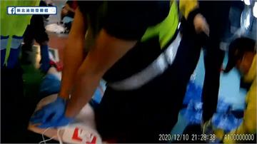 男打羽球突昏厥球友「線上CPR」救回一命