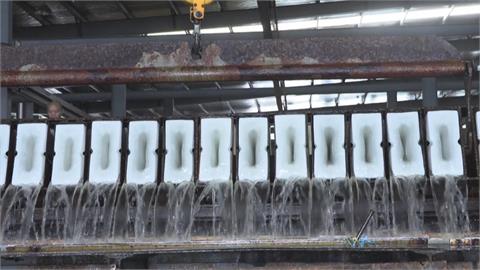 熱浪襲中國！　製冰廠每日可賣400噸　足球賽靠大冰塊降溫