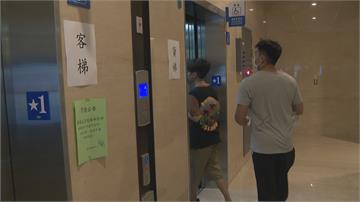 離譜！北市東明社宅電梯壞 250戶靠1台電梯 得撐10天
