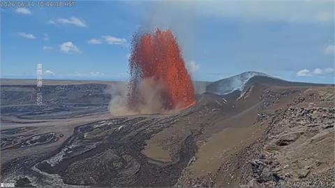 夏威夷罕見自然奇景！　火山噴發疑似驚現「火龍捲」
