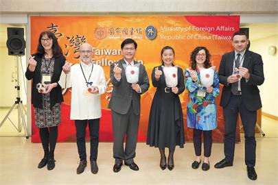 歡迎台灣獎助金學人 林佳龍:盼國際學術交流讓世界走進台灣