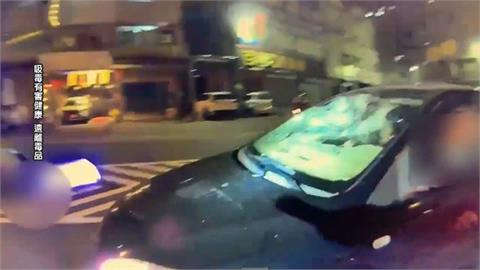 擋風玻璃都破了仍開上路！　警逮毒駕搜出夾鏈袋還瞎扯
