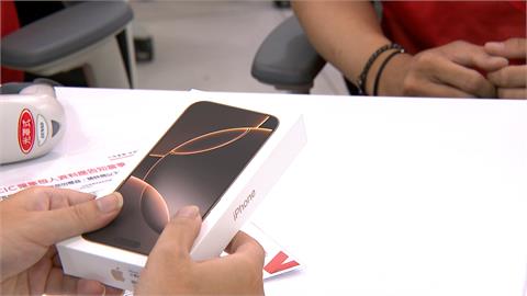 iPhone16開賣　電信業者祭優惠搶商機