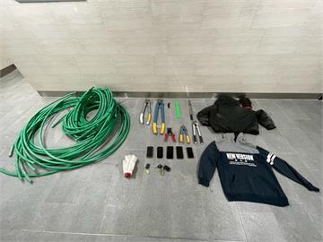 快新聞／大膽！嫌犯太歲頭上動土　竟偷派出所前工地電纜