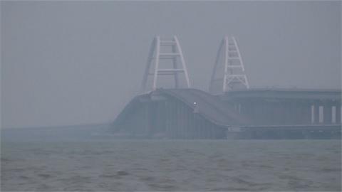 烏克蘭奇襲轟炸克里米亞大橋　引爆水下逾千公斤炸藥