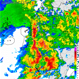 快新聞／雨彈狂炸！13縣市大雨特報「一路下到明天」