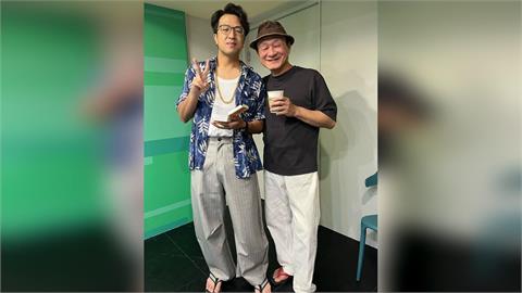 快新聞／沈伯洋和金馬影帝相見歡！2人穿拖鞋共進早餐　他喊：默默祝福