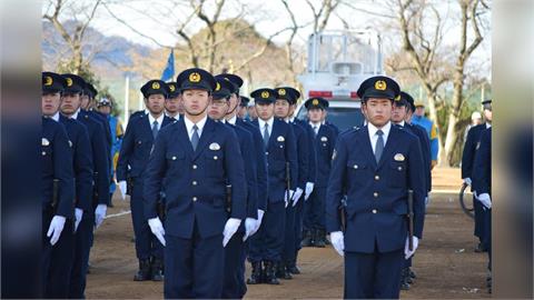 中國電商驚見「日本警服」販售 恐被從事不法行為