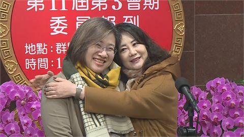 快新聞／接書記長！吳思瑤給大擁抱讚「阿信一族」　陳培瑜：與團隊繼續努力