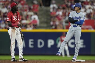 MLB(影)／學日文就為了這一刻！紅人球星和偶像大谷翔平壘上嗨聊