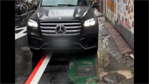 台北大安區人行道走一半得繞路！　居民：違停影響安全