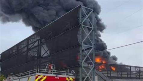 快新聞／台南新營區工廠清晨火警「爆炸聲頻傳」　濃煙火光直竄天際