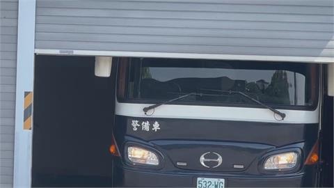 淪共諜涉3罪求刑12年！　"馬德"林宸佑囚車移審開接押庭