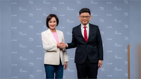快新聞／柯志恩稱賴瑞隆讀稿　林智鴻反酸「吵架王」：準備豐富才要看稿