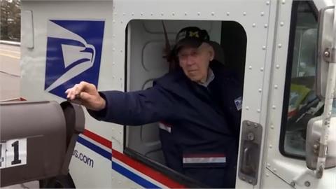 活到老做到老　美國90歲「人瑞級」郵差仍每日上工送信