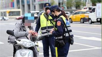 不爽除夕夜被開罰單 嘴秋哥街頭見女警飆罵「破麻」結果完蛋了