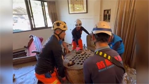 苗栗疑清淤不力釀水患! 高價古董泡爛泥 鍾東錦勘災