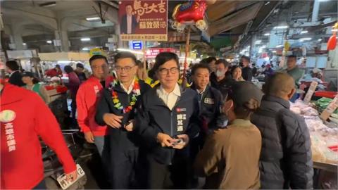 快新聞／民進黨高雄大團結！陳其邁清晨合體賴瑞隆　鳳山市場掃街拜年