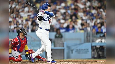 MLB(影)／左膝發炎仍開轟！大谷翔平帶傷轟本季第21轟　明星賽將接受治療