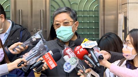 西堤群聚隔兩天用餐也確診 禁內用引兩派論戰