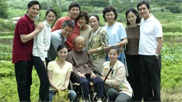 影后楊麗音被讚連腳都有戲 竟婉拒演90歲媽媽?！霍正奇、曾國城嫩照曝光 網驚：好帥!