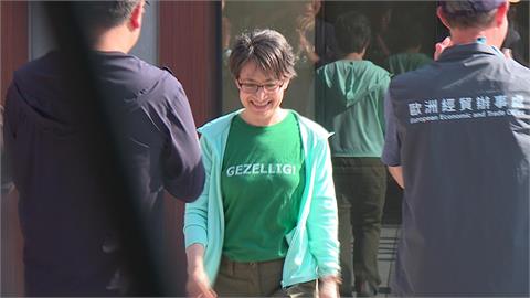 環境部辦健行淨山活動　蕭美琴、李洋受邀出席登硬漢嶺